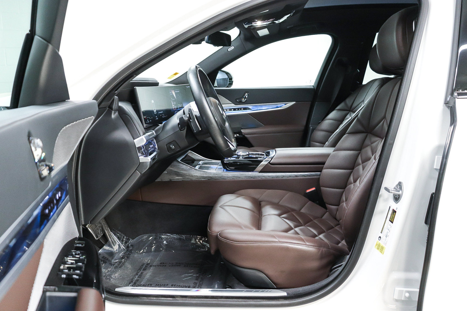 Certified 2023 BMW 740i RWD image 17