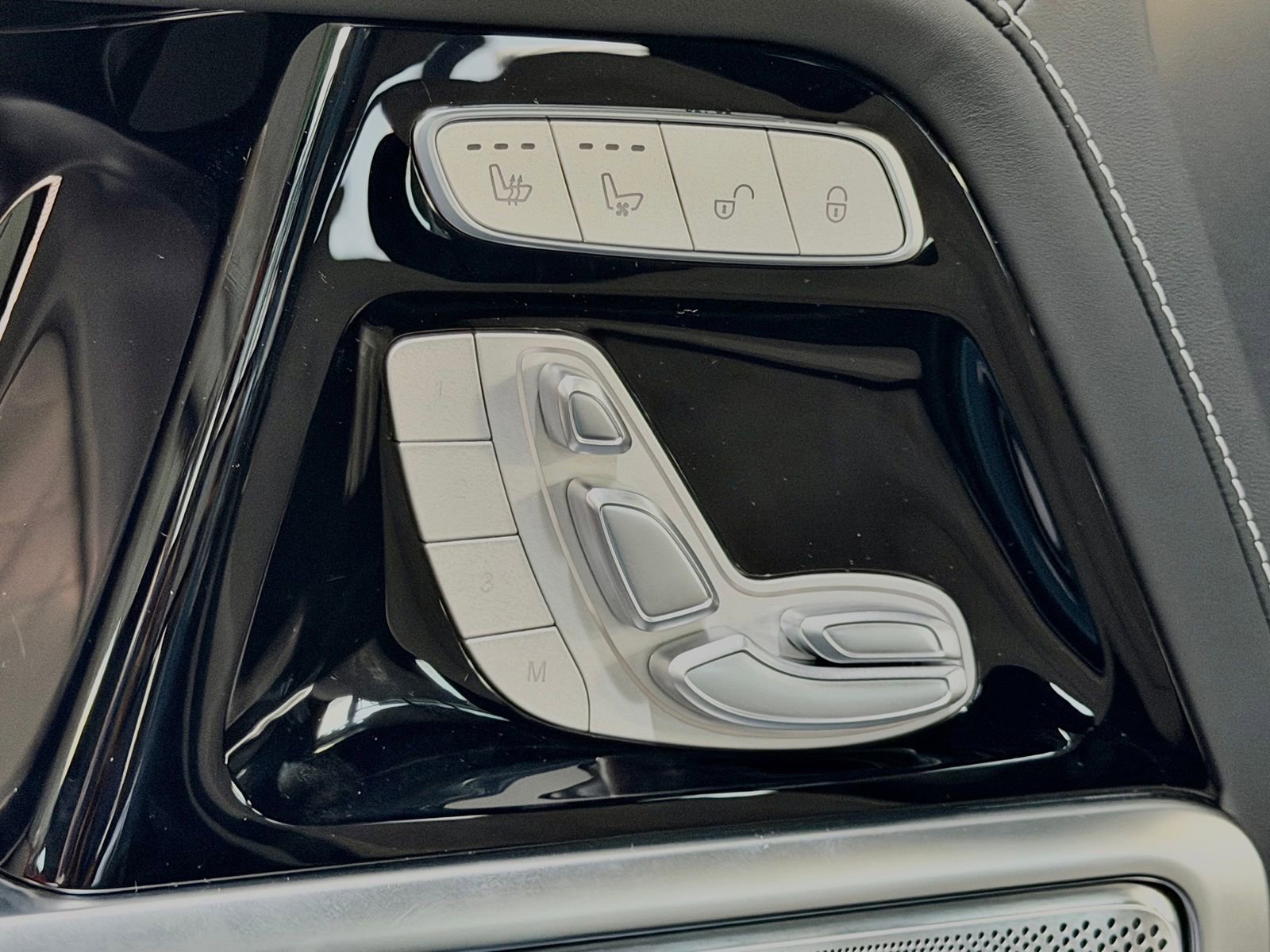 New 2026 Mercedes-Benz G 63 AMG 4MATIC image 12