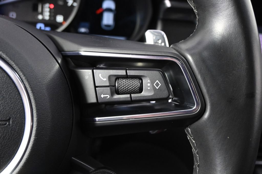 Used 2022 Porsche Macan GTS AWD/4WD image 40