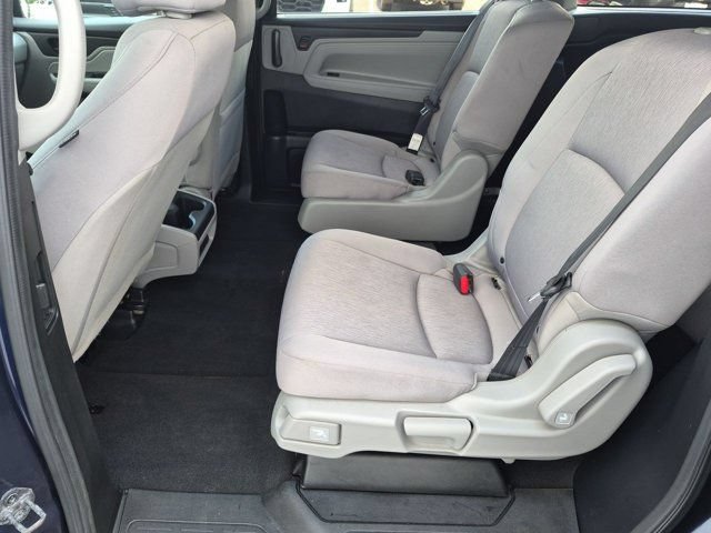 Used 2018 Honda Odyssey LX image 15
