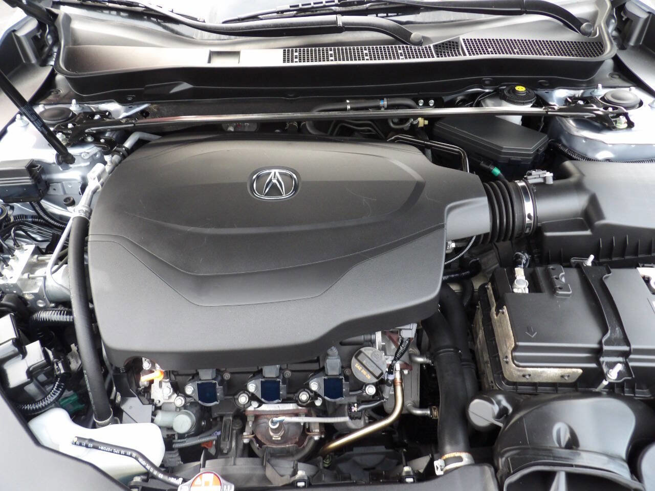 Used 2016 Acura TLX SH AWD V6 w/Tech 4dr Sedan w/T image 13