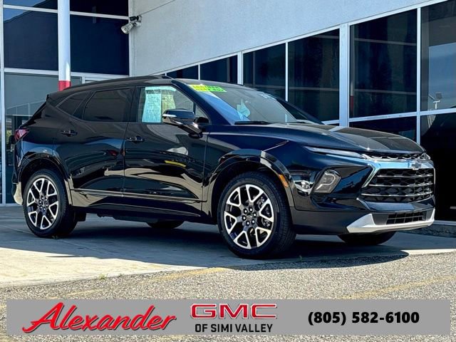 Certified 2025 Chevrolet Blazer RS FWD image 1