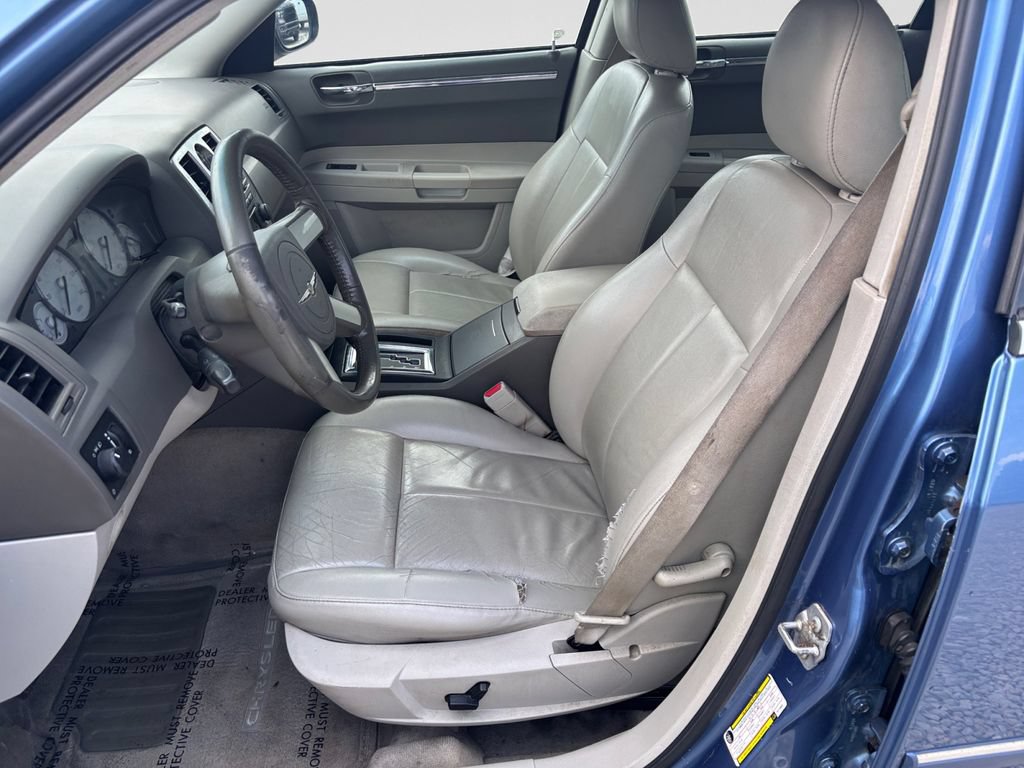 Used 2007 Chrysler 300 Touring RWD image 11