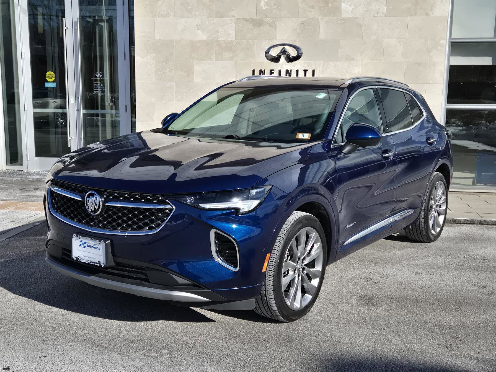 Used 2023 Buick Envision Avenir image 1