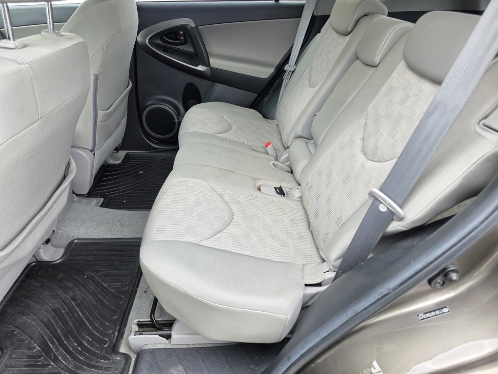 Used 2011 Toyota RAV4 4WD image 14