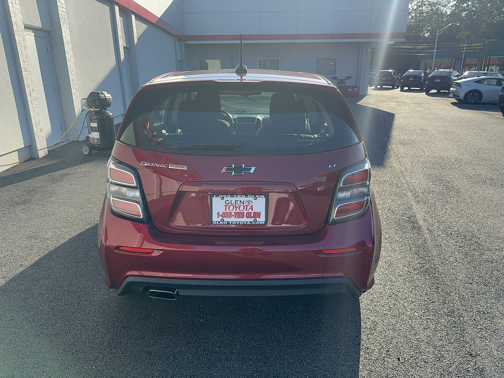 Used 2018 Chevrolet Sonic LT w/ Convenience Package FWD image 5