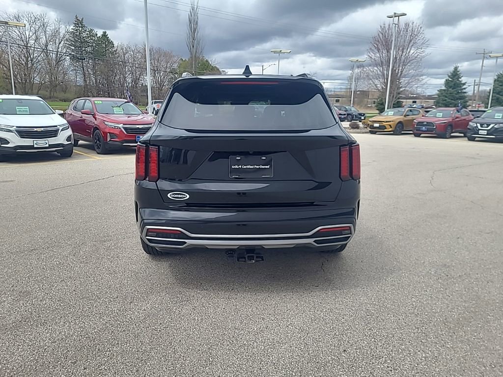 Certified 2022 Kia Sorento S w/ Panoramic Sunroof Package FWD image 6