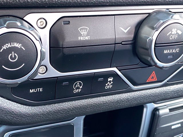 Used 2024 Jeep Wrangler Sport AWD/4WD image 18