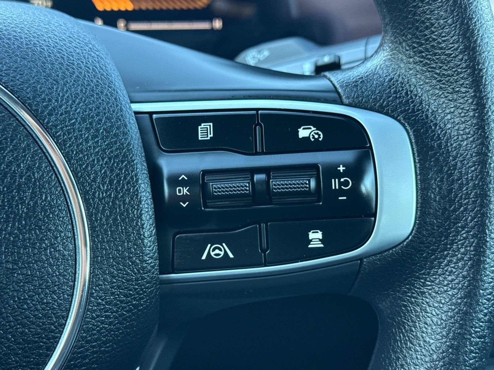 New 2026 Kia K5 LXS FWD image 25