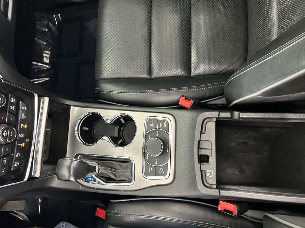 Used 2021 Jeep Grand Cherokee Overland AWD/4WD image 15