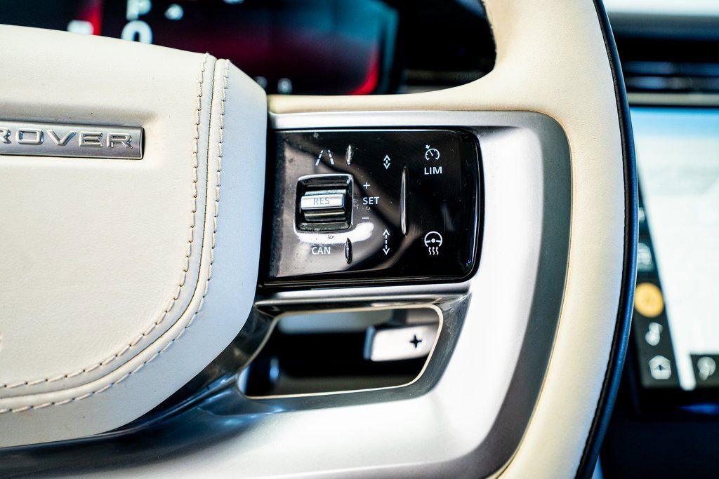 Used 2024 Land Rover Range Rover Autobiography image 43