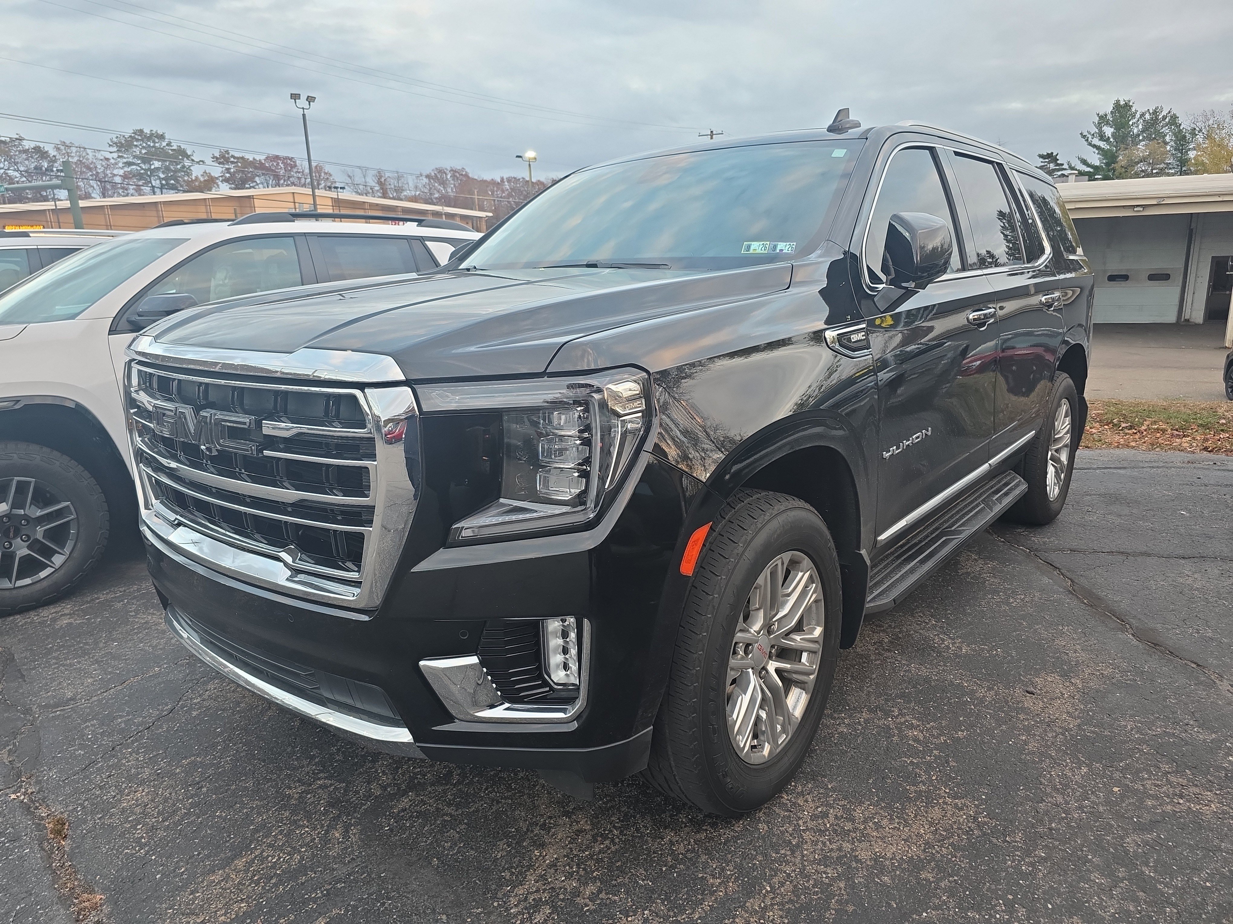 Used 2021 GMC Yukon SLT w/ SLT Premium Package