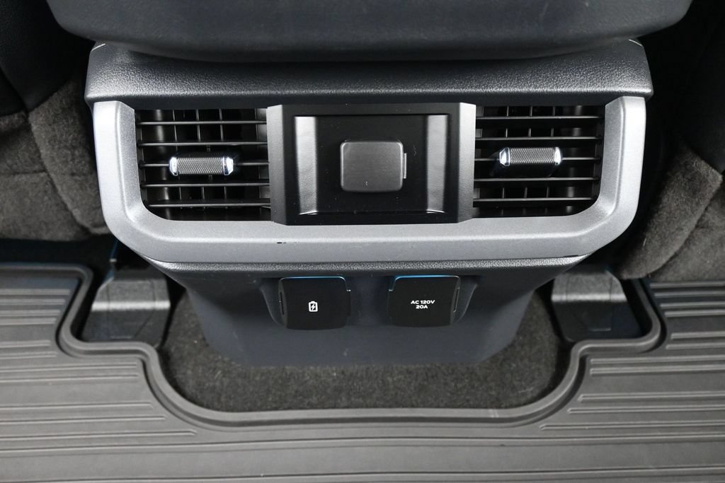 Certified 2023 Ford F150 Lariat w/ Trailer Tow Package AWD/4WD image 22