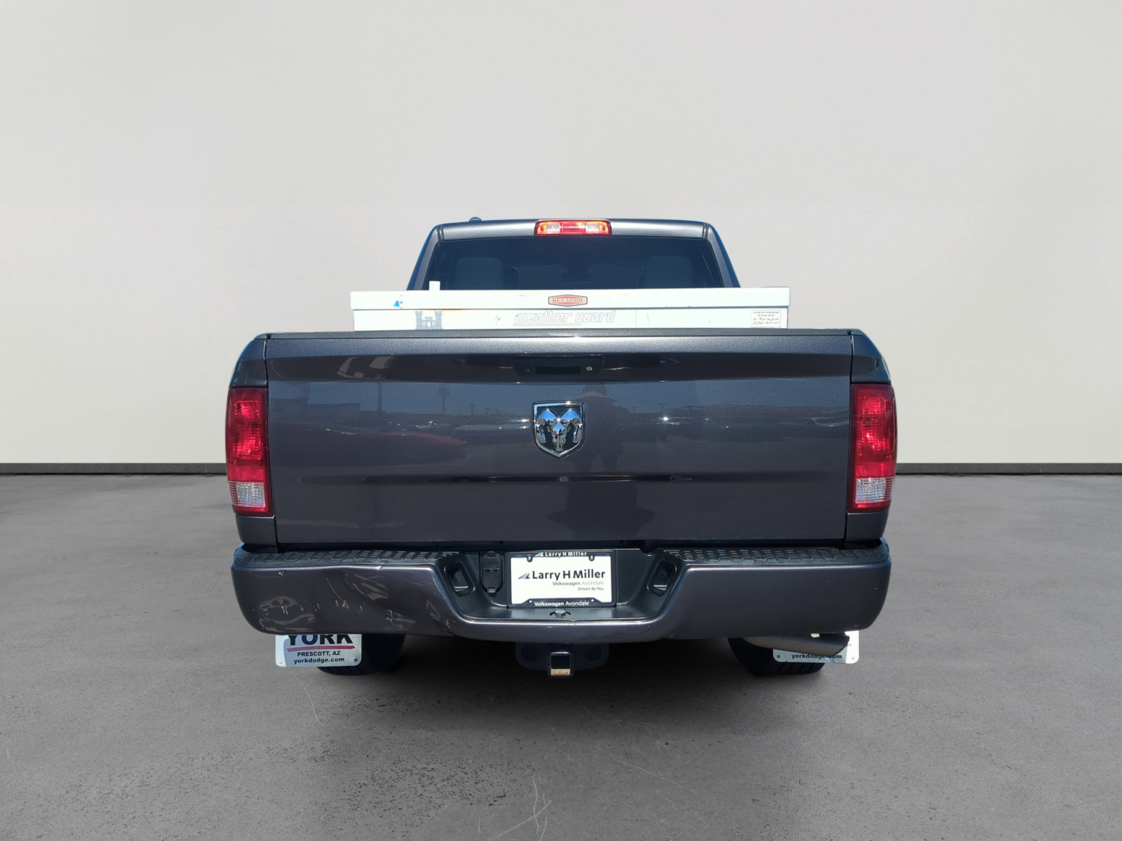 Used 2017 RAM 1500 Express image 4
