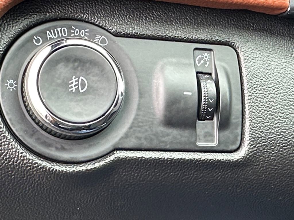 Used 2015 Buick Regal Premium w/ Experience Buick Package image 19