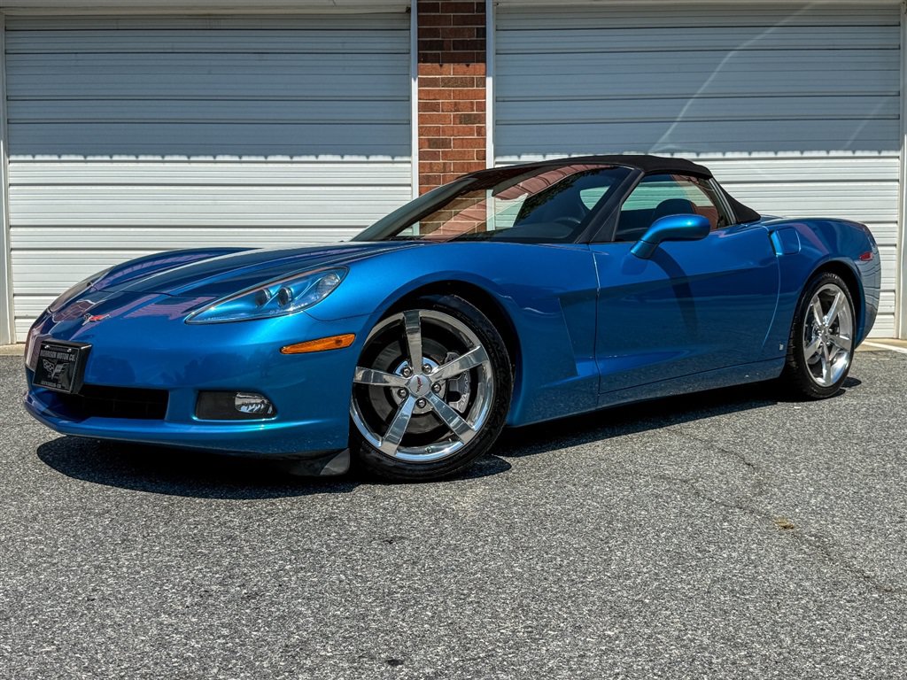 Used 2008 Chevrolet Corvette Convertible RWD image 2