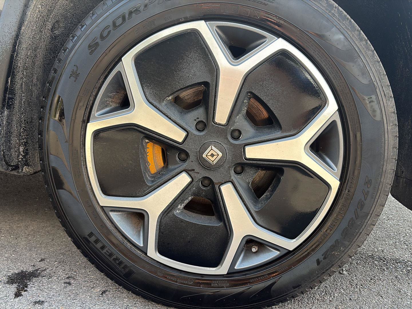 Used 2022 Rivian R1T Adventure AWD/4WD image 10