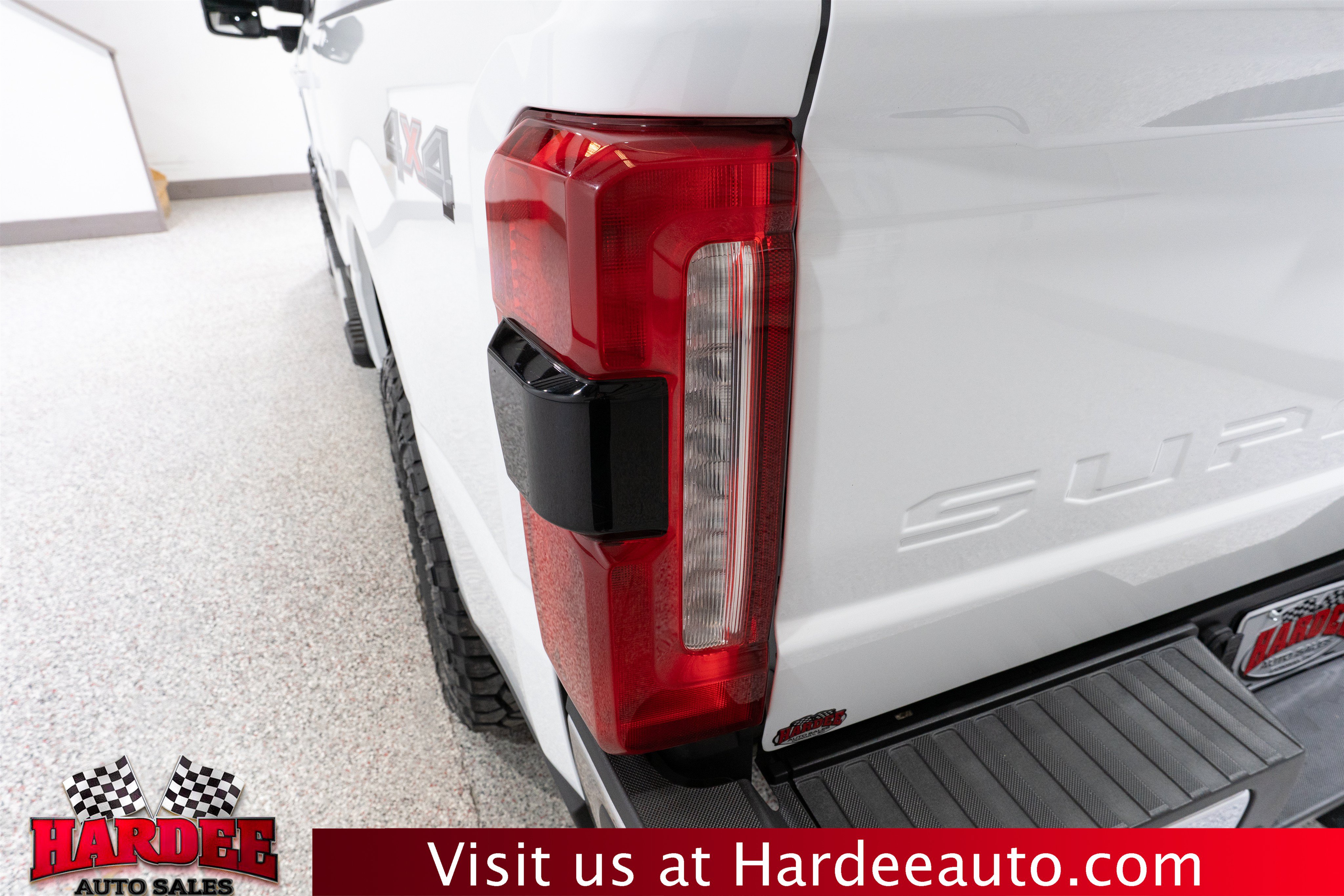 Used 2025 Ford F250 Lariat AWD/4WD image 9