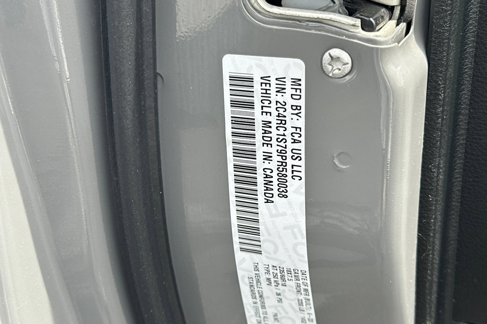 Used 2023 Chrysler Pacifica Limited w/ S Appearance Package FWD image 31