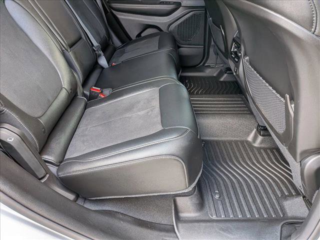 Used 2024 Jeep Grand Cherokee Altitude image 20