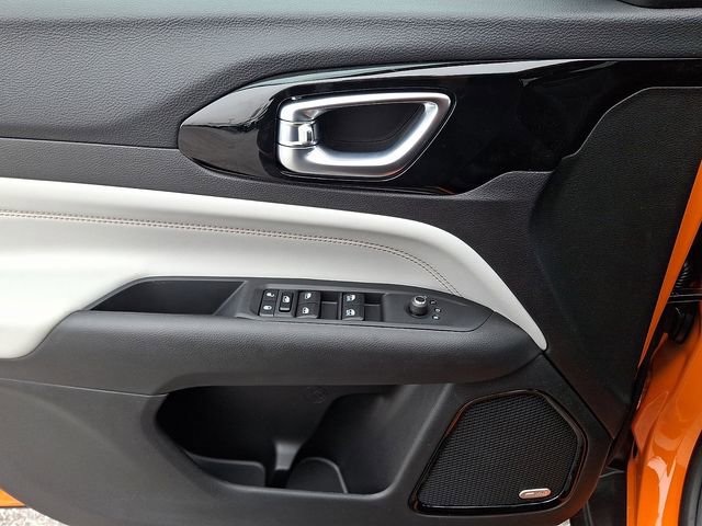 New 2026 Jeep Compass Limited w/ Sun, Sound & Navigation Group image 9