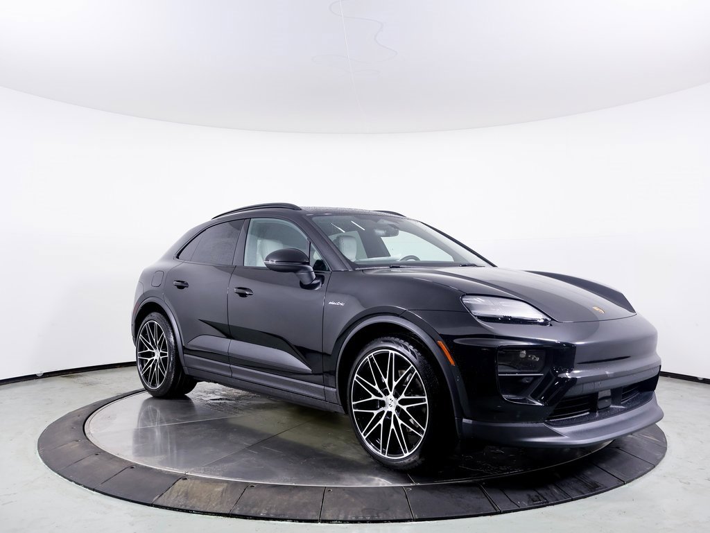 New 2025 Porsche Macan Electric image 28