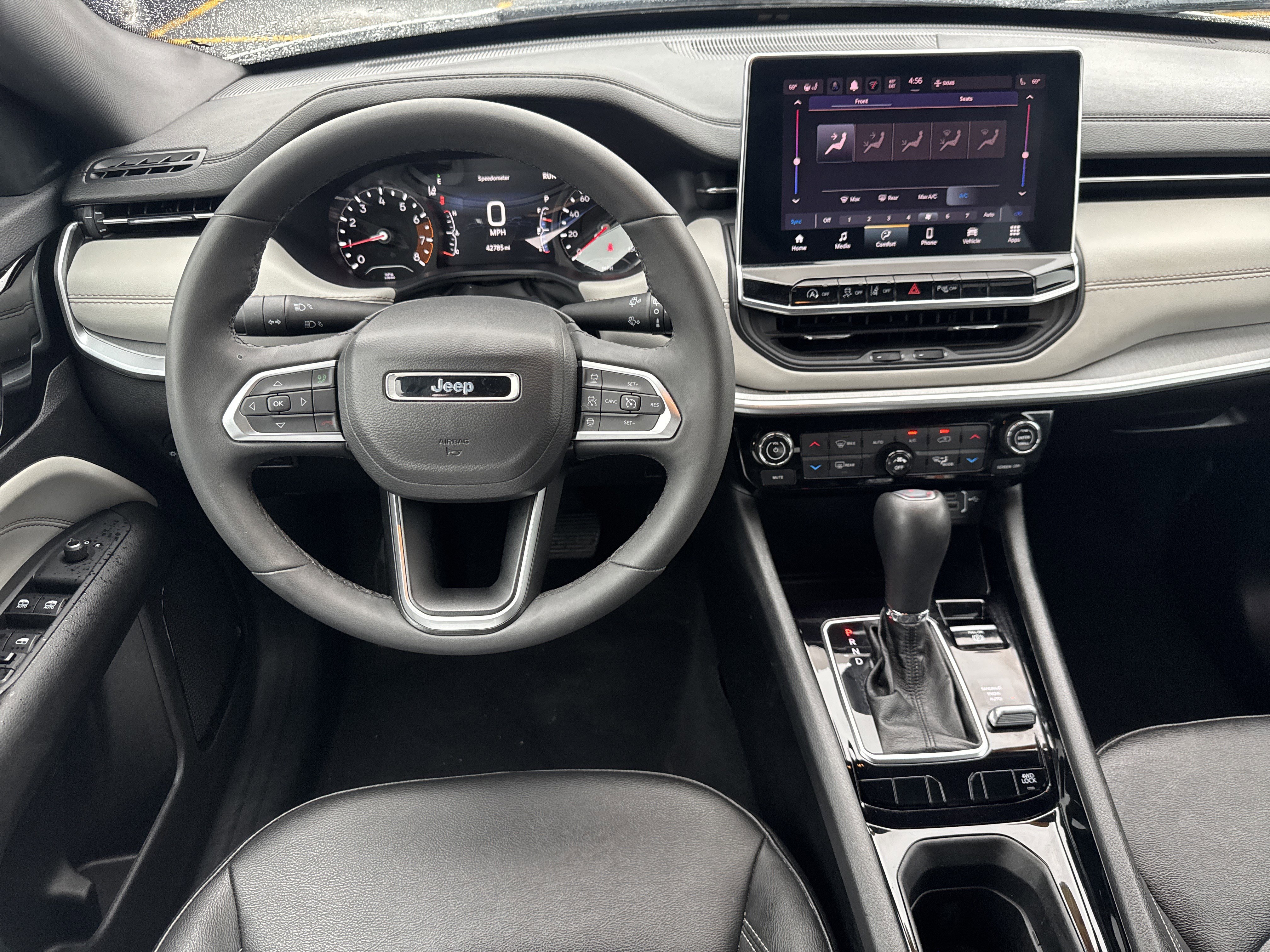 Used 2025 Jeep Compass Limited AWD/4WD image 7