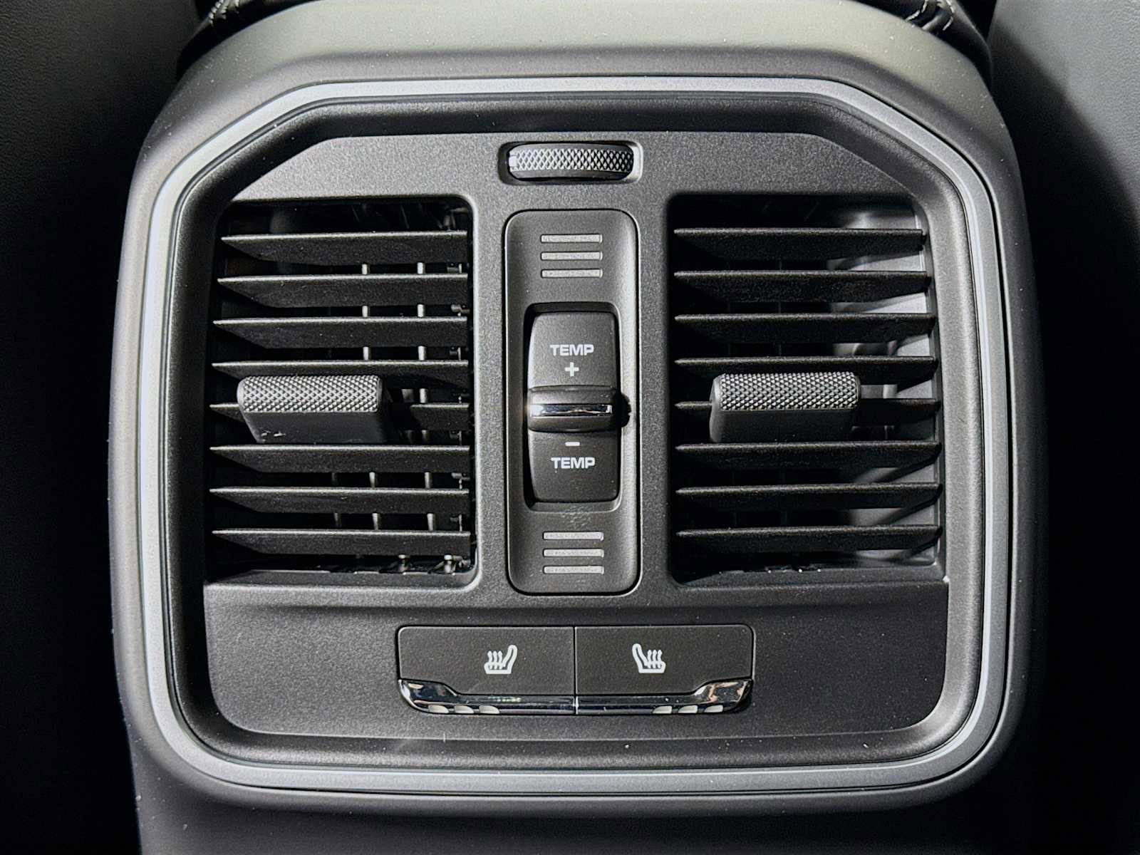 New 2026 Porsche Macan image 27