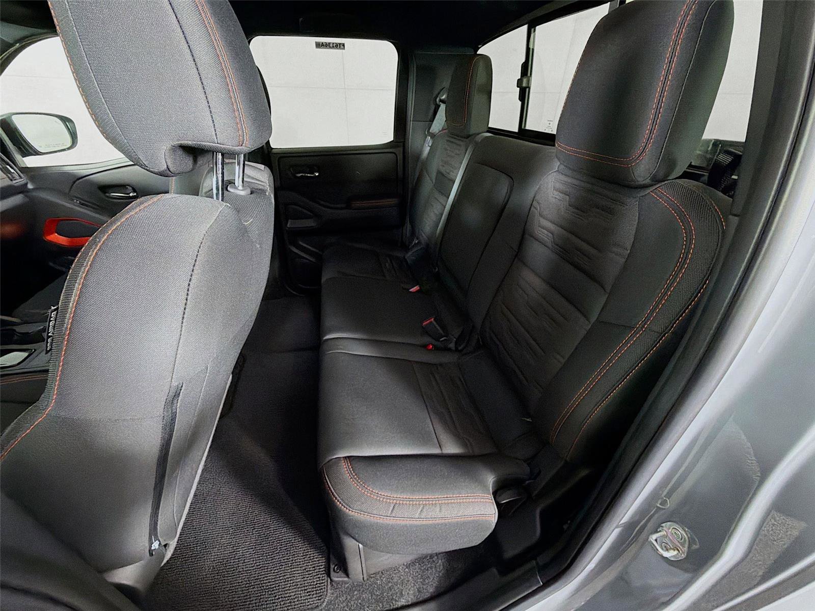 Used 2025 Nissan Frontier PRO-4X w/ Pro Convenience Package image 22