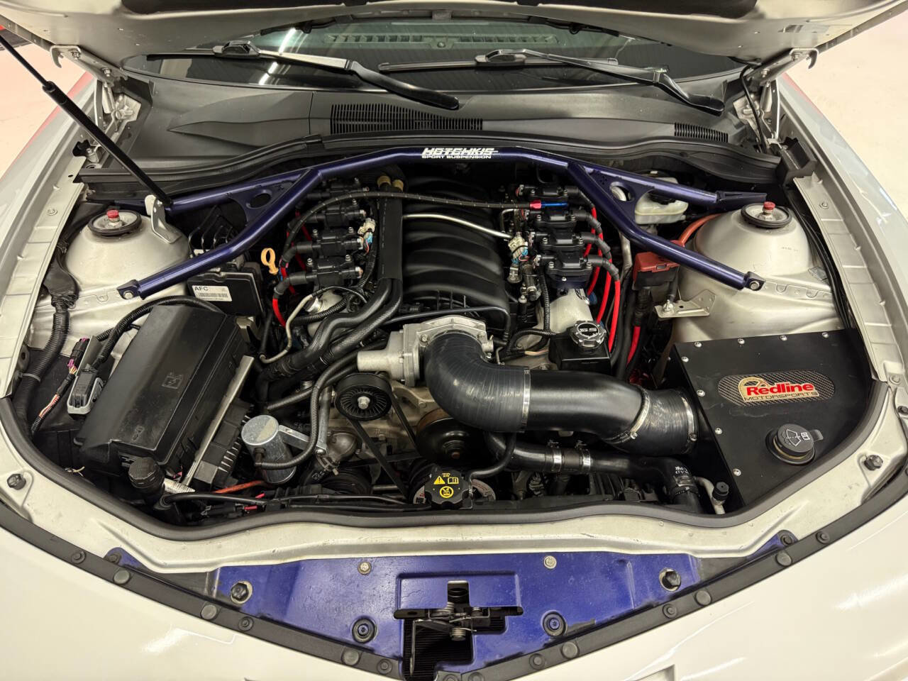 Used 2010 Chevrolet Camaro SS RWD image 9