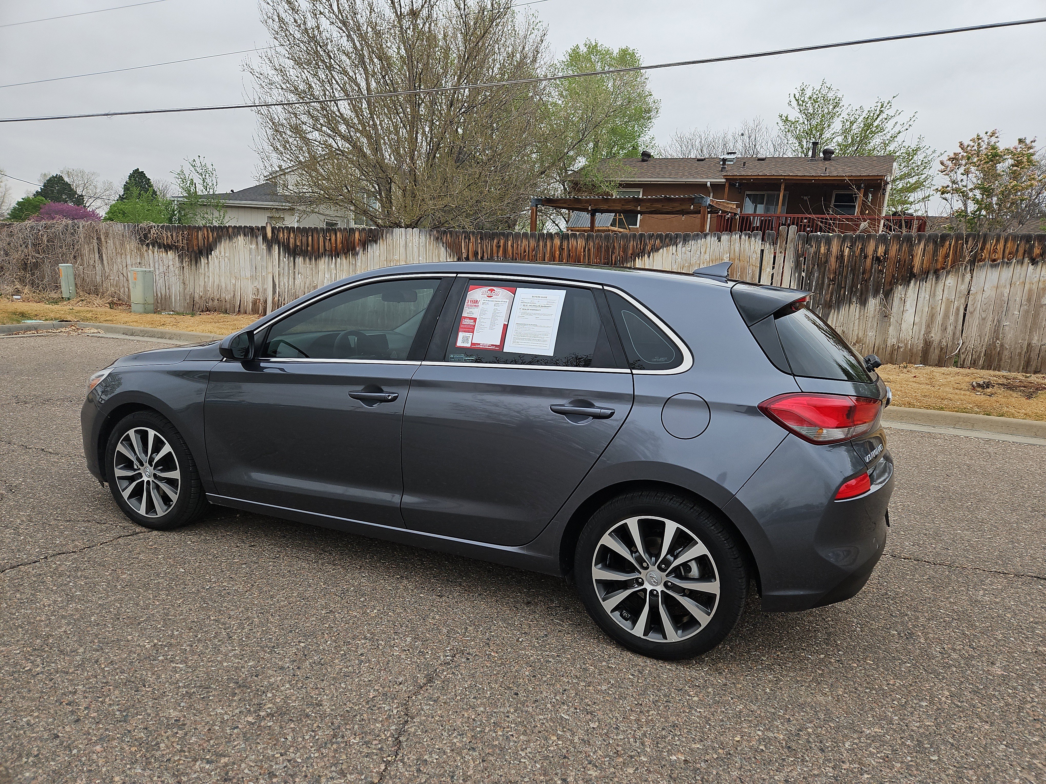 Used 2019 Hyundai Elantra GT image 4