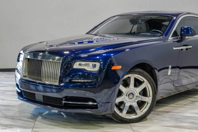 Used 2017 Rolls-Royce Wraith RWD image 7