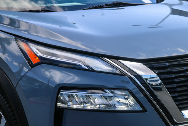 Used 2023 Nissan Rogue Platinum w/ Platinum Premium Package FWD image 6