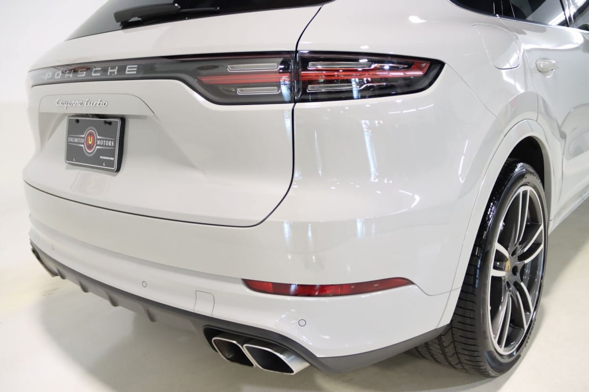 Used 2020 Porsche Cayenne Turbo AWD/4WD image 13