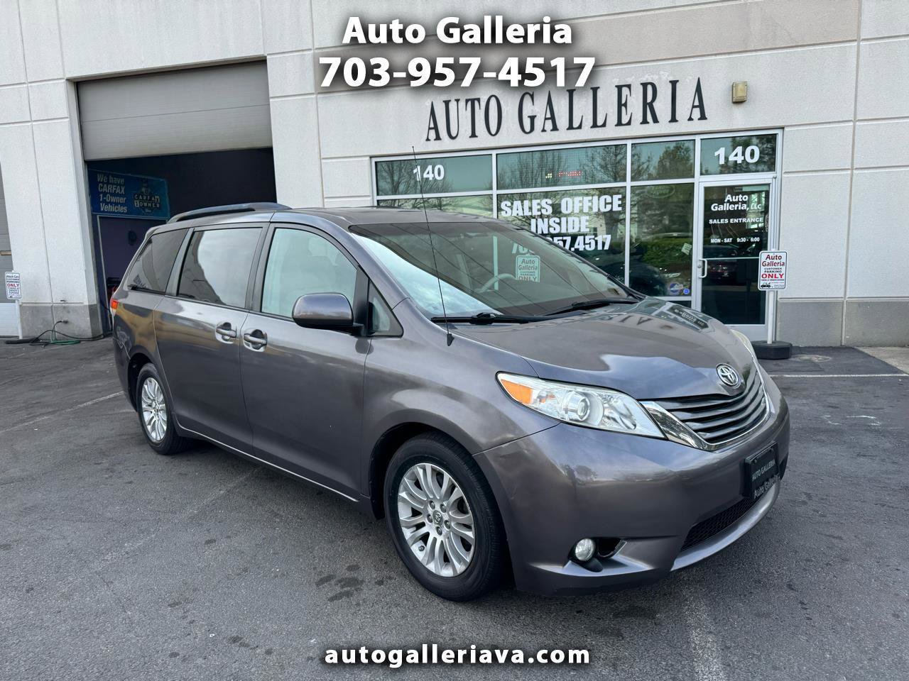 Used 2011 Toyota Sienna XLE image 1