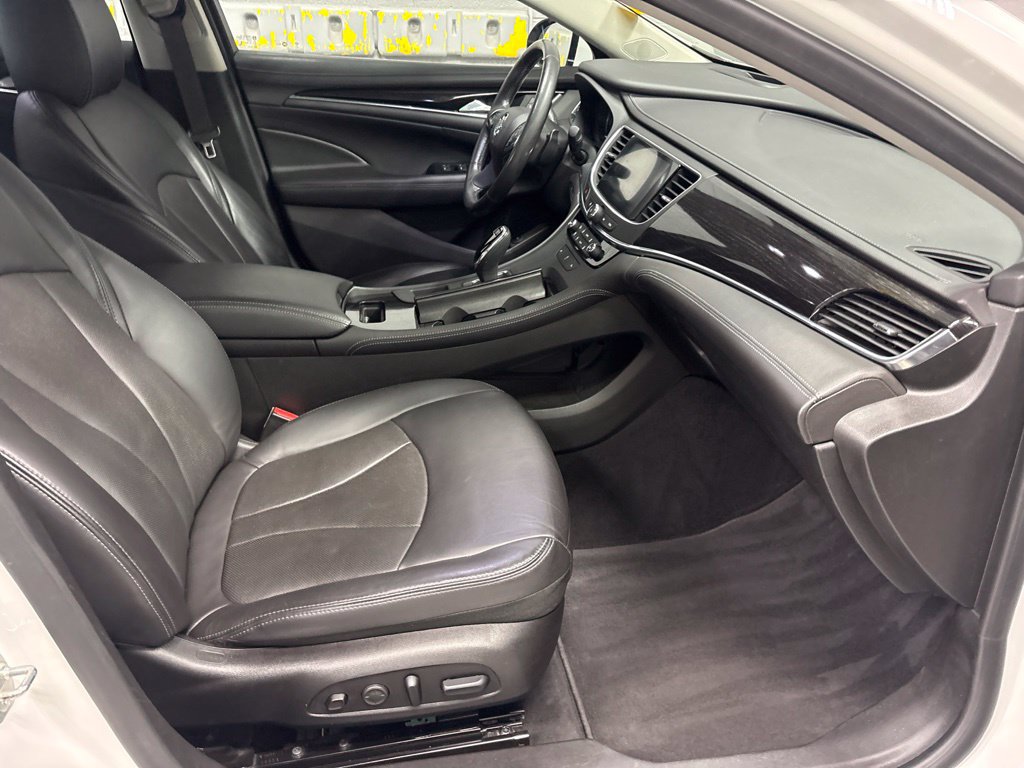 Used 2018 Buick LaCrosse Premium FWD image 7