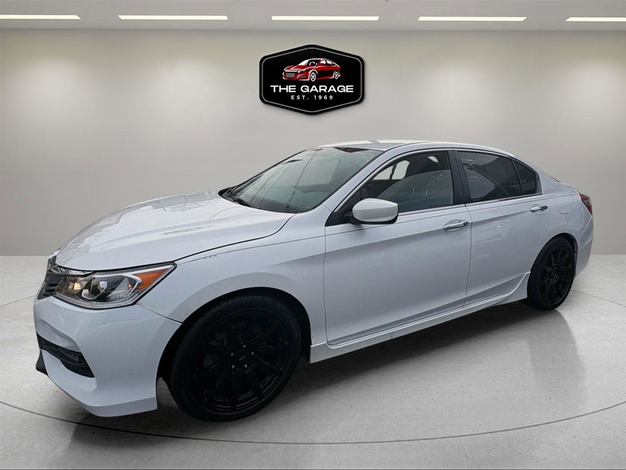 Used 2017 Honda Accord Sport Special Edition image 3