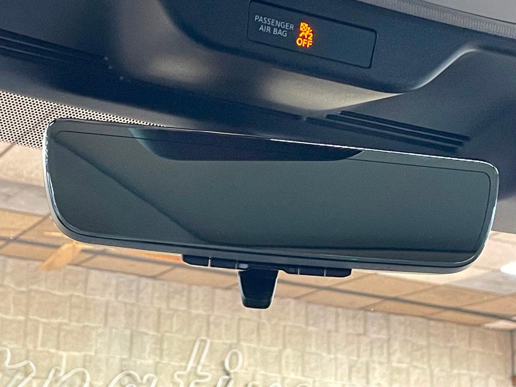 Used 2025 INFINITI QX80 Sensory image 45