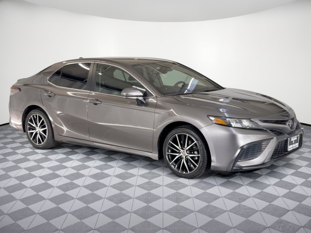 Used 2024 Toyota Camry SE w/ Convenience Package FWD image 7