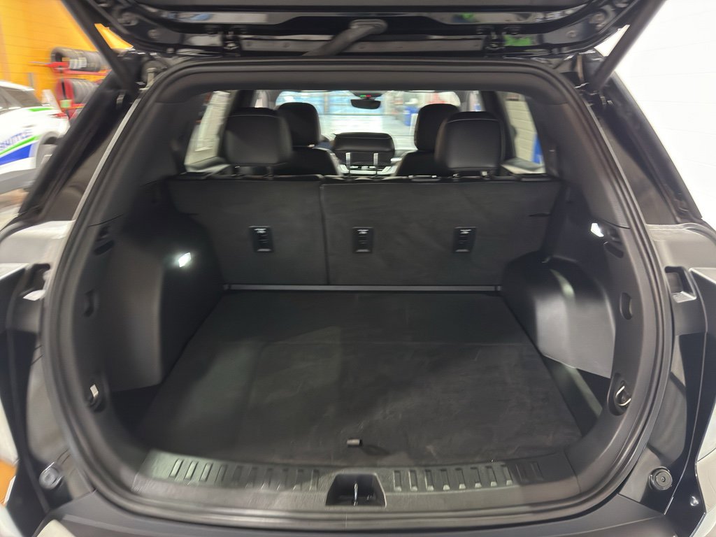 Used 2025 Chevrolet Equinox LT w/ Convenience Package II image 19