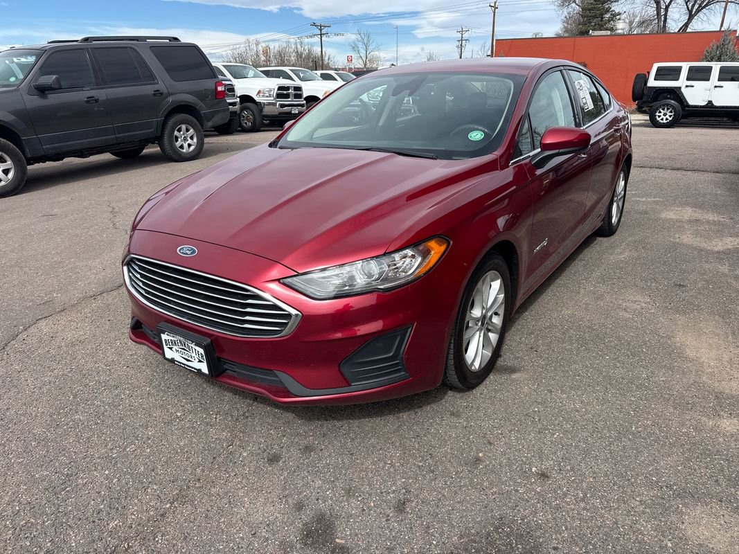 Used 2019 Ford Fusion SE image 3