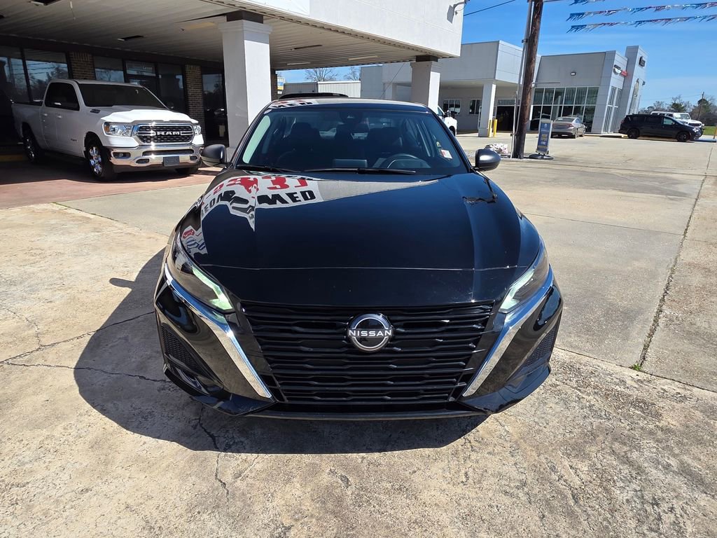 Used 2025 Nissan Altima 2.5 SV image 10