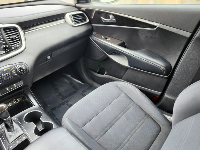 Used 2018 Kia Sorento AWD image 15