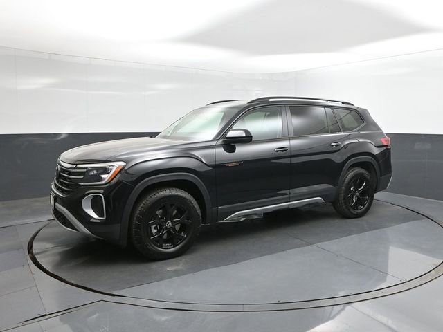 New 2026 Volkswagen Atlas Peak Edition image 1