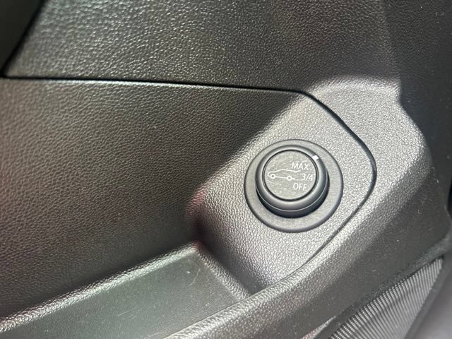 Used 2021 GMC Terrain SLE w/ Driver Convenience Package FWD image 18