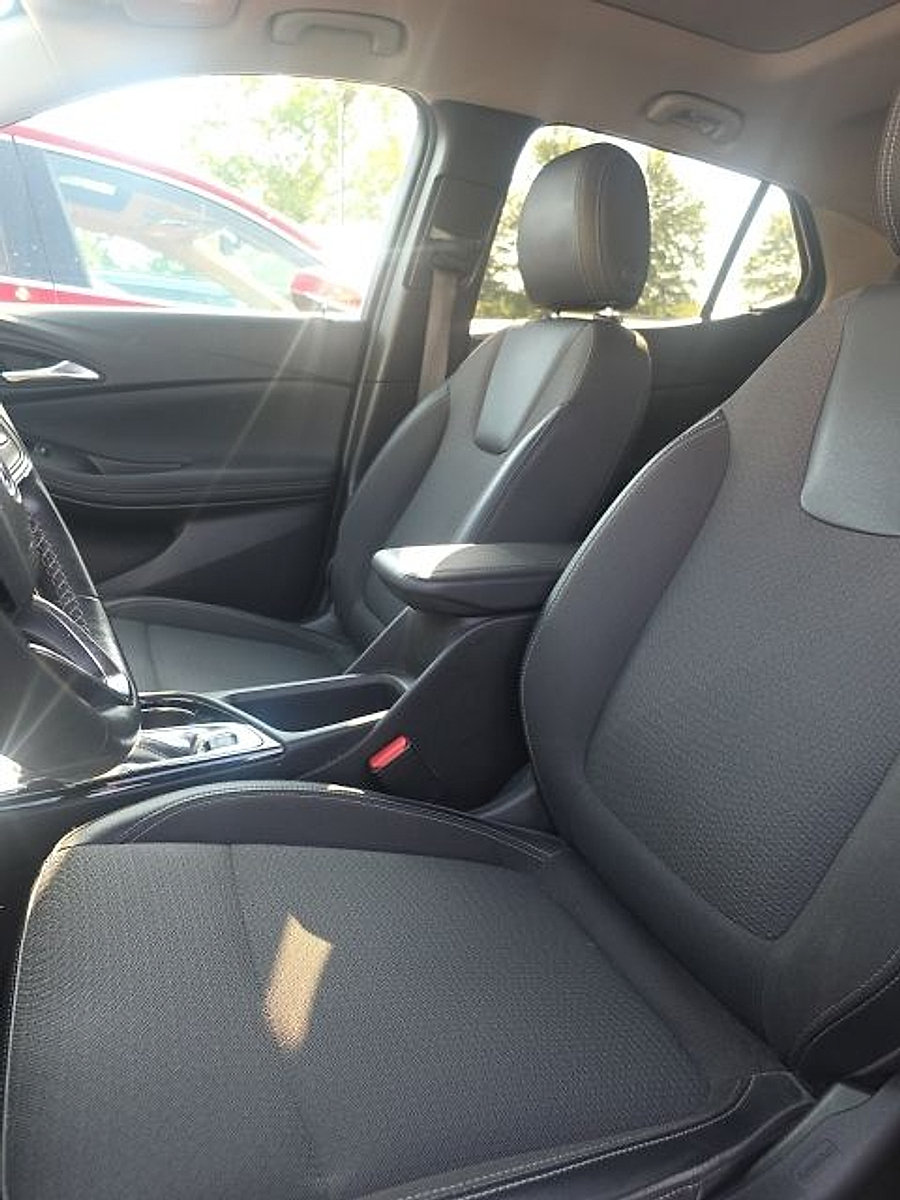 Used 2021 Buick Encore GX Select w/ Experience Buick Package FWD image 7