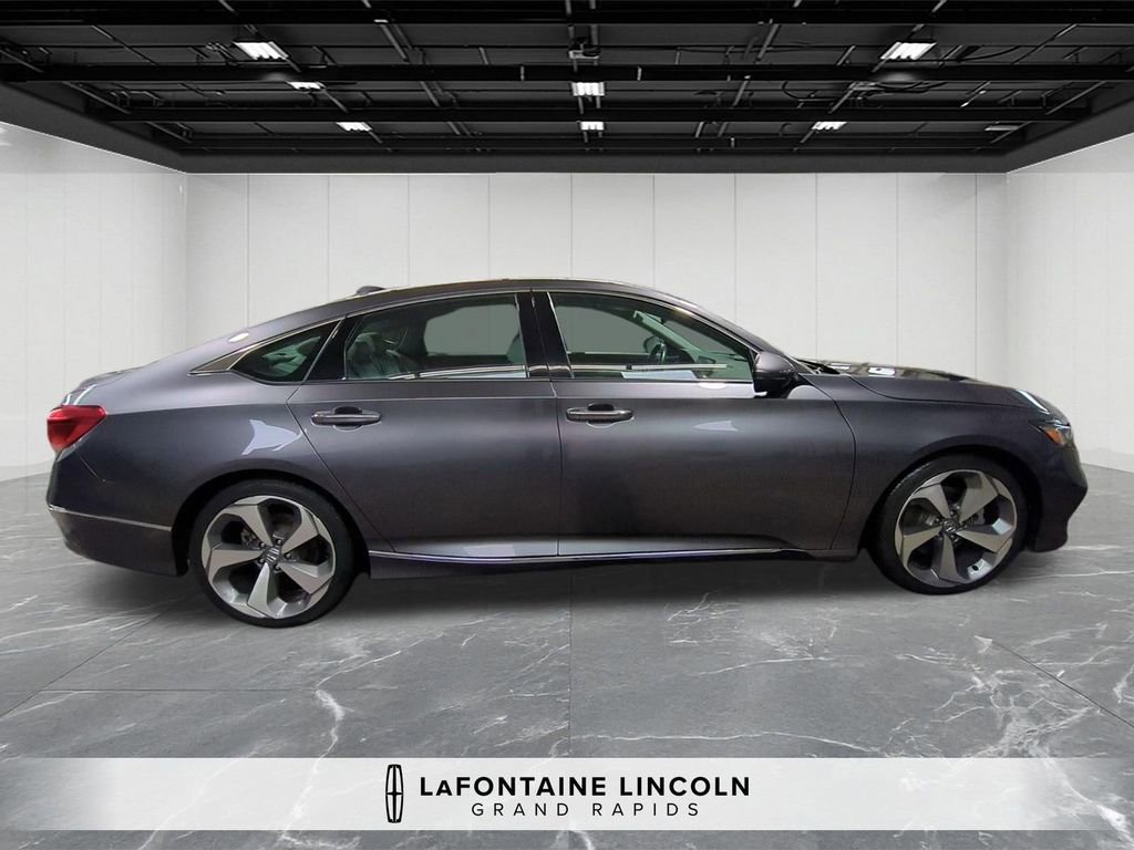 Used 2020 Honda Accord Touring image 6