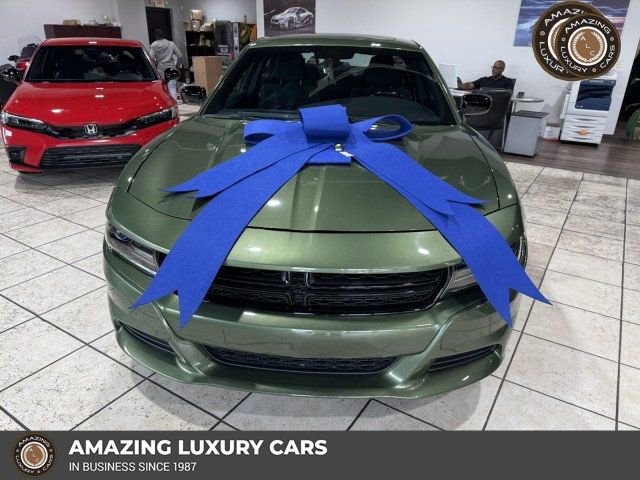 Used 2020 Dodge Charger SXT w/ Driver Convenience Group image 1