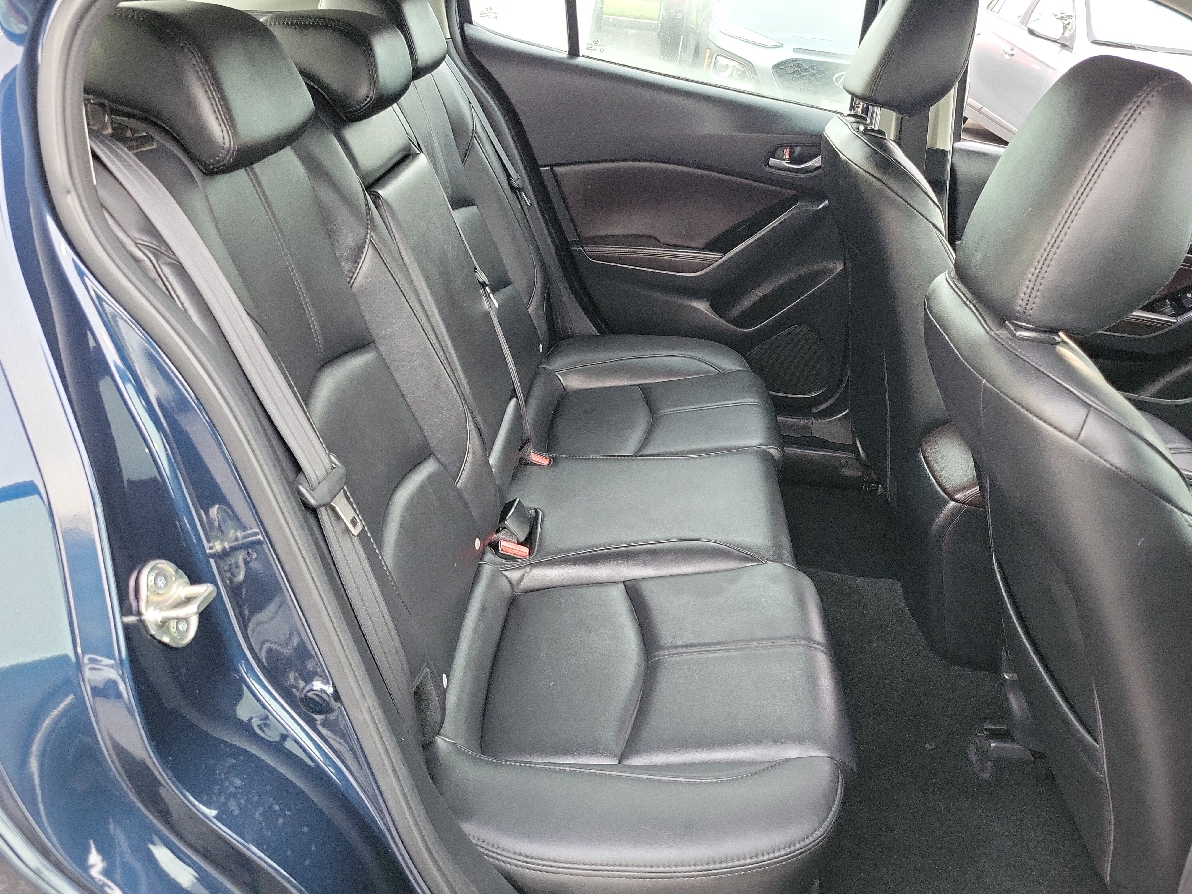 Used 2018 MAZDA MAZDA3 Touring image 24