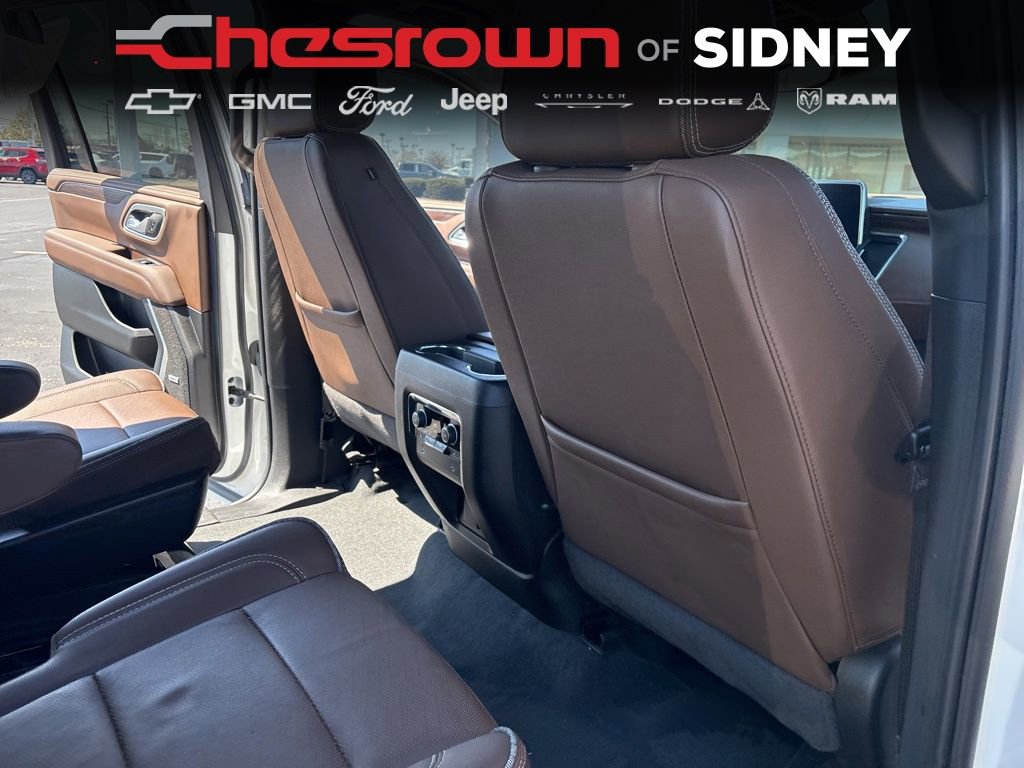 Used 2023 Chevrolet Suburban High Country image 25